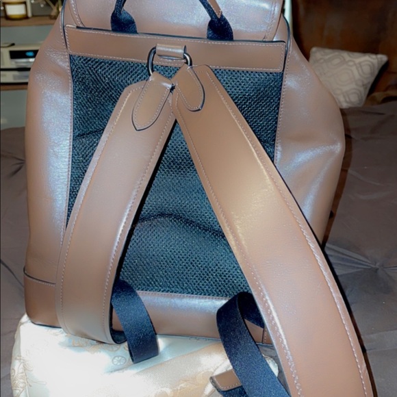Coach backpack( leather) 10 1/2 “ (L) x 16 1/2 “ (H) x6 “ (W) - Picture 3 of 10